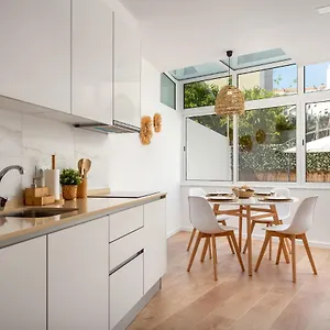  Apartment Zoo House Iii