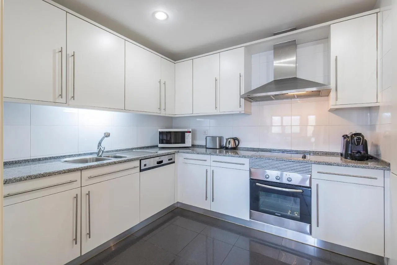 Fancy Apartment W/Metro At Doorstep By Lovelystay Lissabon Portugal