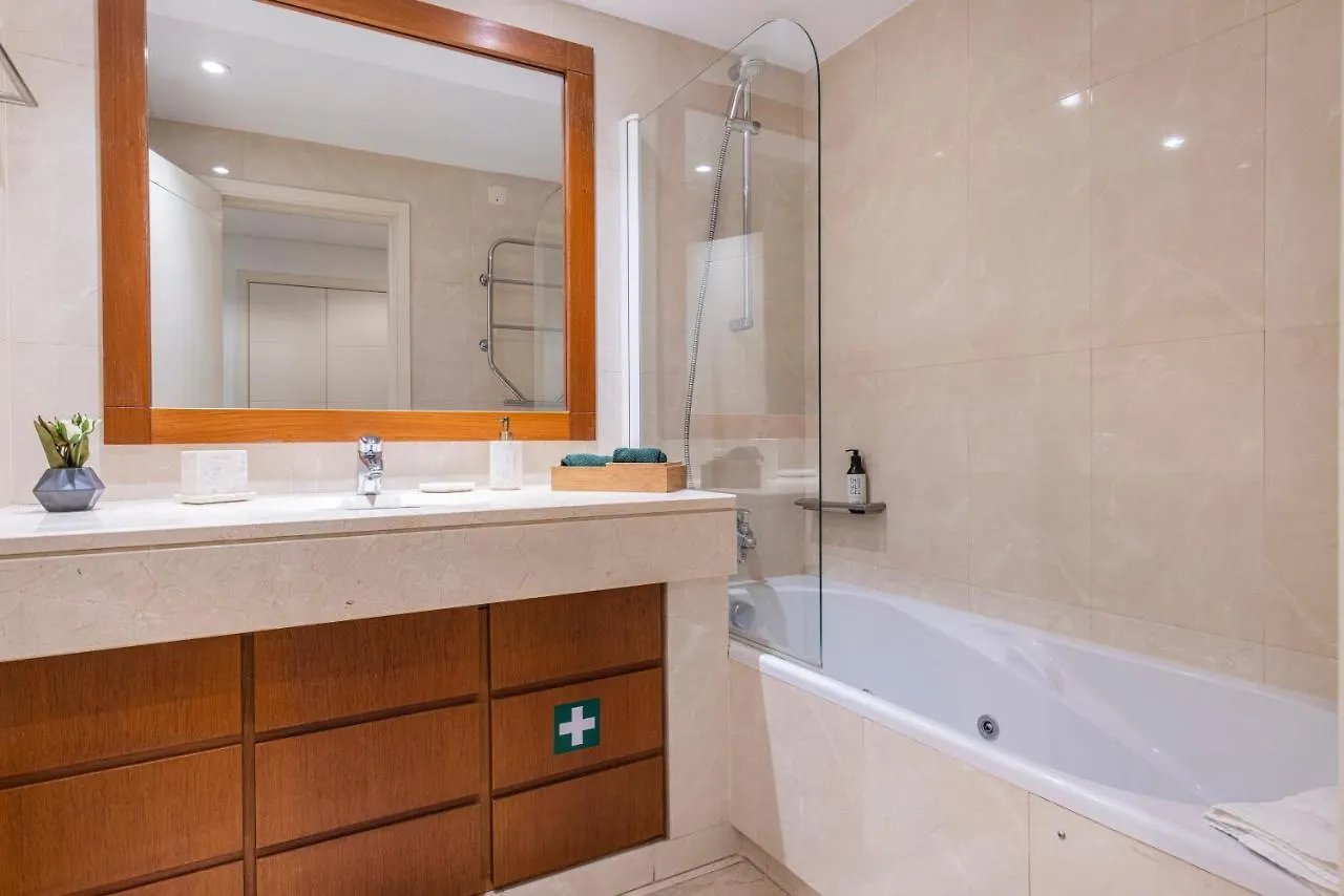 Fancy Apartment W/Metro At Doorstep By Lovelystay Lissabon