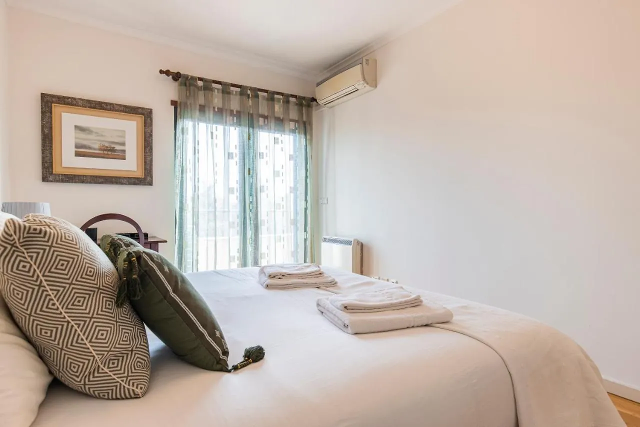 Fancy Apartment W/Metro At Doorstep By Lovelystay 리스본 포르투갈