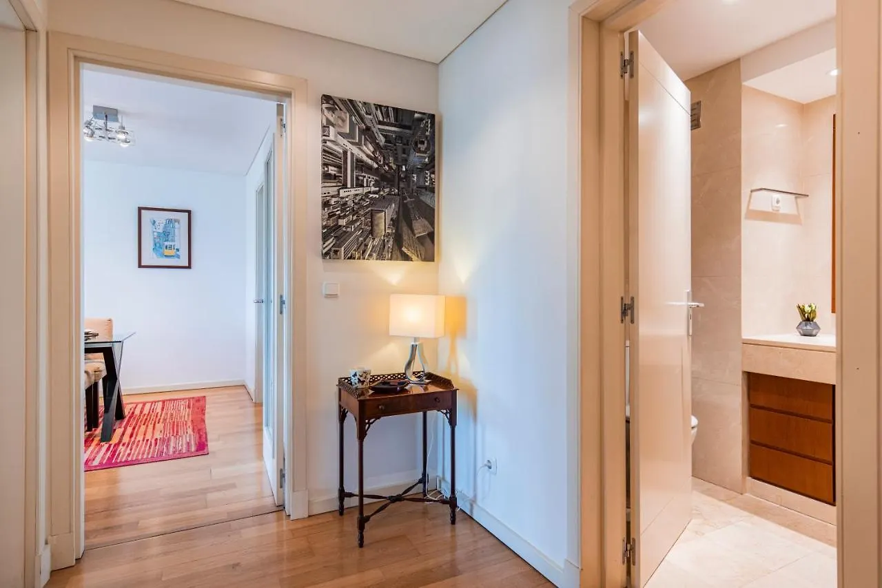 Fancy Apartment W/Metro At Doorstep By Lovelystay 리스본 포르투갈