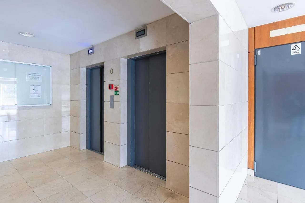 Fancy Apartment W/Metro At Doorstep By Lovelystay 리스본